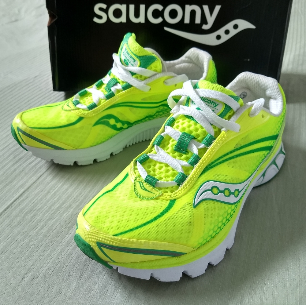 Saucony Kinvara Running Shoes Women's 9.5 Neon